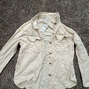 Hollister cream button up over shirt, size M NWT